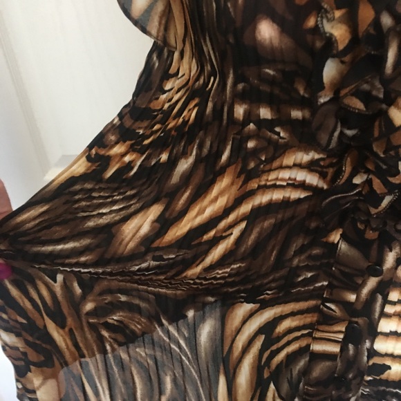 East 5th Animal Print Top - Picture 2 of 5